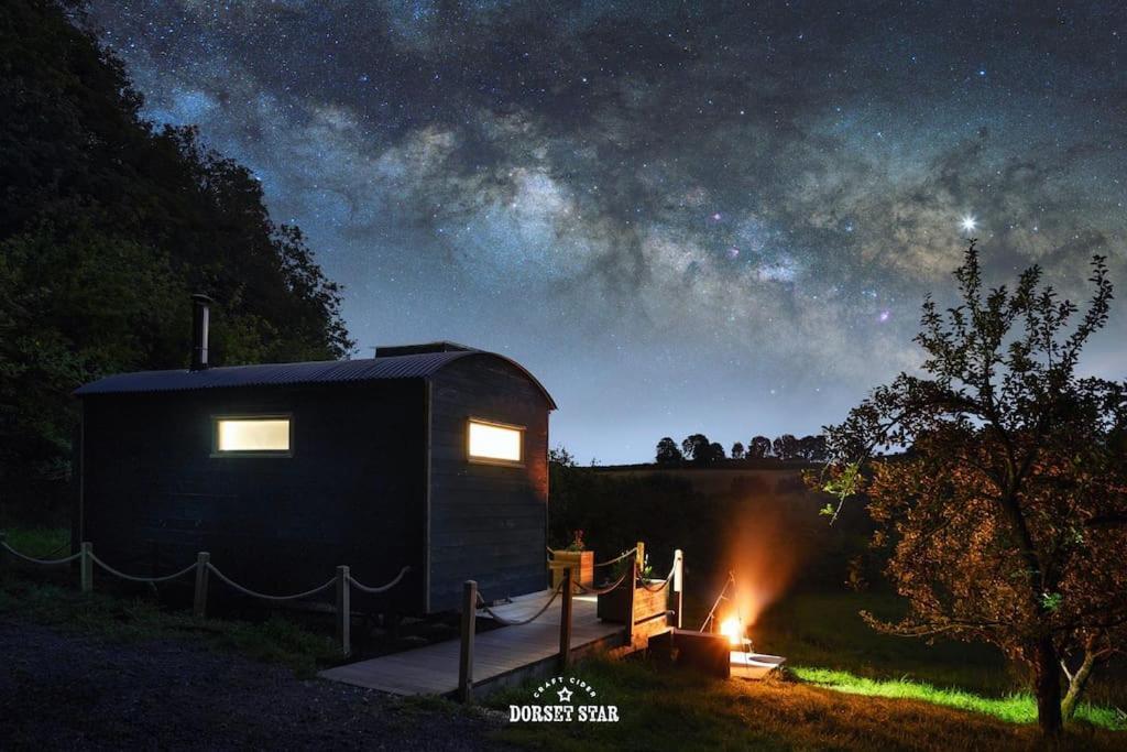 多切斯特Orchard Retreat Off Grid Shepherds Huts In Dorset公寓 外观 照片