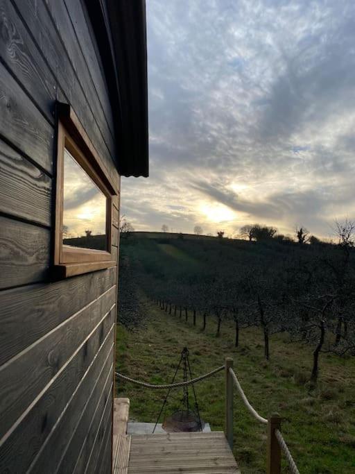 多切斯特Orchard Retreat Off Grid Shepherds Huts In Dorset公寓 外观 照片